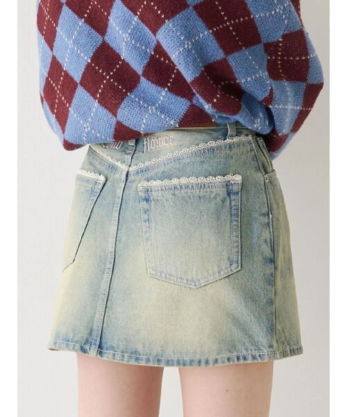 EVRIS（エヴリス）の「レースグラフィックデニムミニスカート（デニムスカート・レディース・ブルー/ブラック・SMALL/MEDIUM）」の2枚目の写真