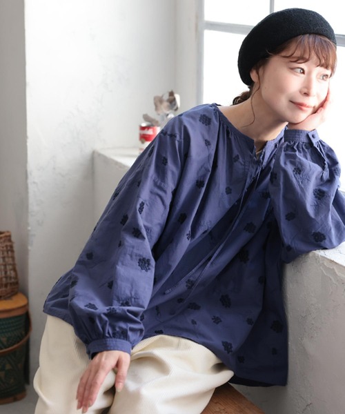 soulberry(ソウルベリー)の「葡萄色した刺繍ブラウス(シャツ/ブラウス・レディース・ネイビー・M/L/LL/3L/4L/5L)」の5枚目の写真