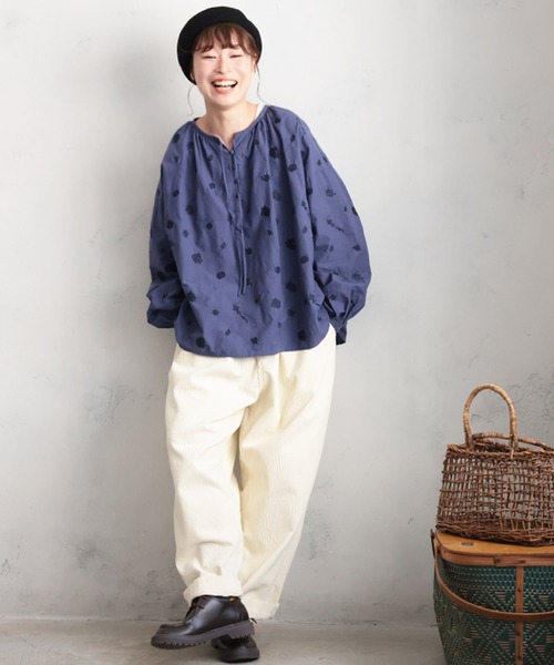 soulberry(ソウルベリー)の「葡萄色した刺繍ブラウス(シャツ/ブラウス・レディース・ネイビー・M/L/LL/3L/4L/5L)」の4枚目の写真