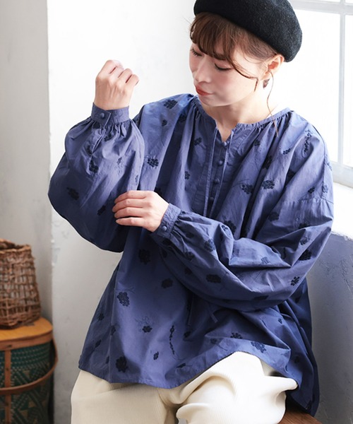 soulberry(ソウルベリー)の「葡萄色した刺繍ブラウス(シャツ/ブラウス・レディース・ネイビー・M/L/LL/3L/4L/5L)」の18枚目の写真