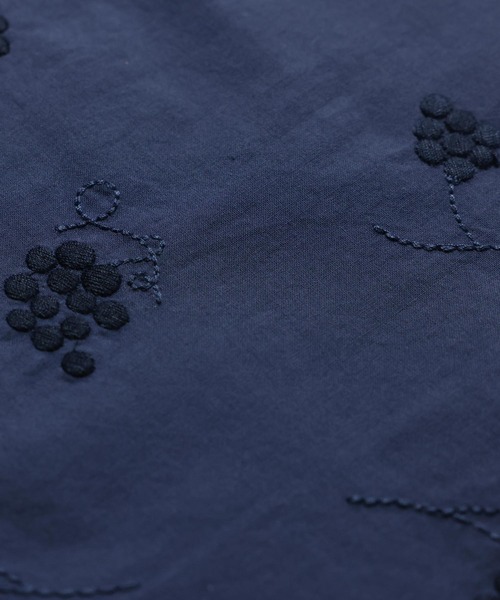 soulberry(ソウルベリー)の「葡萄色した刺繍ブラウス(シャツ/ブラウス・レディース・ネイビー・M/L/LL/3L/4L/5L)」の15枚目の写真