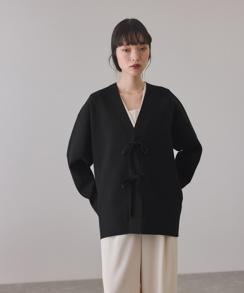 ADAM ET ROPE'(アダムエロペ)の「【サステナブル】マルチwayリボンミドルカーディガン(カーディガン/ボレロ・レディース・オフホワイト/ブラック/ライトグリーン・FREE)」の17枚目の写真