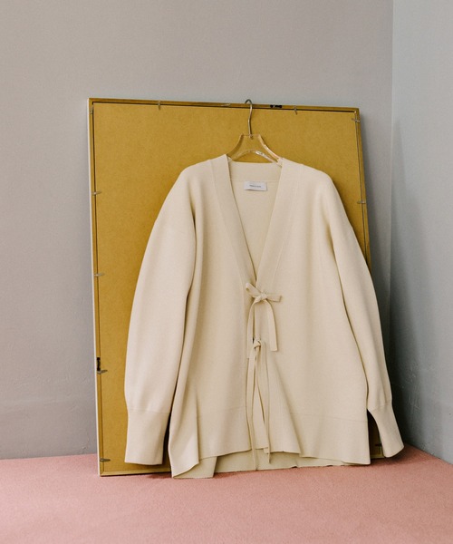 ADAM ET ROPE'(アダムエロペ)の「【サステナブル】マルチwayリボンミドルカーディガン(カーディガン/ボレロ・レディース・オフホワイト/ブラック/ライトグリーン・FREE)」の10枚目の写真