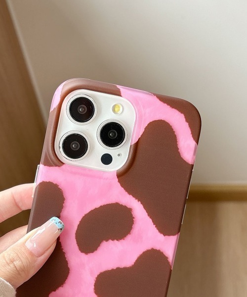 Fun & Daily（ファンアンドデイリー）の「Cow Color iPhone Case 16 17 Pro ProMax / アイフォンケース（スマホケース/カバー・レディース・ホワイト/ピンク/ブルー・iPhone 16/iPhone 16 Pro/iPhone 16 Pro Max/iPhone 17/iPhone 17 Pro/iPhone 17 Pro Max）」の11枚目の写真