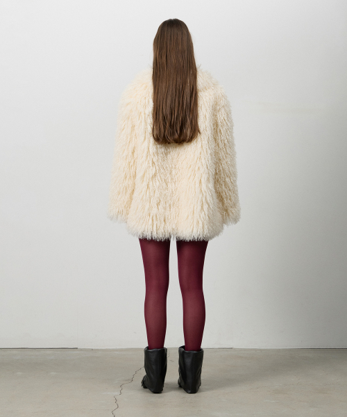 THREE TO EIGHTY(スリートゥエイティー)の「FLUFFY FAUX-FUR JACKET IVORY(ムートンコート・レディース・その他・FREE)」の4枚目の写真