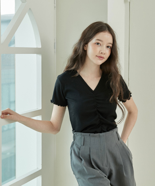 BIBYSEOB（バイバイソプ）の「シャーリングハーフTシャツブラック[T42]（Tシャツ/カットソー・レディース・その他・FREE）」の3枚目の写真