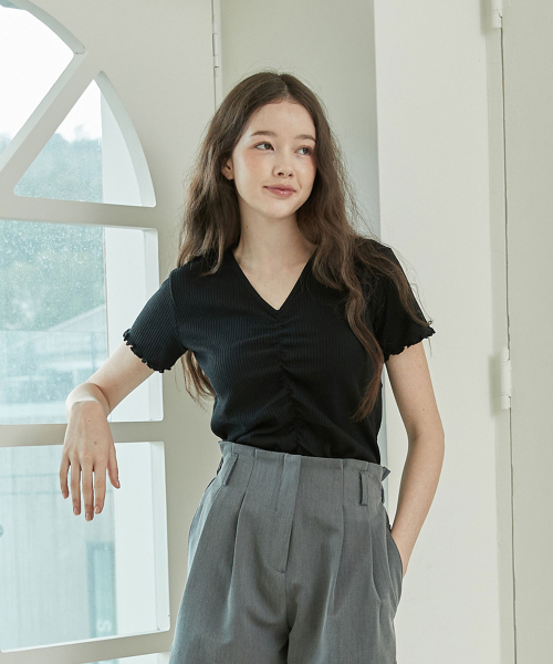 BIBYSEOB（バイバイソプ）の「シャーリングハーフTシャツブラック[T42]（Tシャツ/カットソー・レディース・その他・FREE）」の4枚目の写真