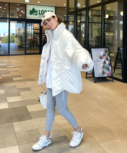 CHERI since1985(シェリ)の「ミドル丈フロントドロストギャザーブルゾン(ブルゾン・レディース・アイボリー/ブラック・FREE)」の10枚目の写真