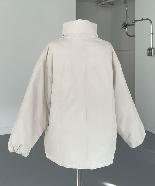CHERI since1985(シェリ)の「ミドル丈フロントドロストギャザーブルゾン(ブルゾン・レディース・アイボリー/ブラック・FREE)」の14枚目の写真
