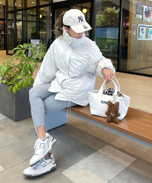 CHERI since1985(シェリ)の「ミドル丈フロントドロストギャザーブルゾン(ブルゾン・レディース・アイボリー/ブラック・FREE)」の17枚目の写真