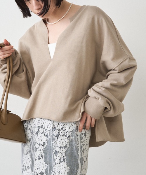 LOUNGEDRESS（ラウンジドレス）の「スキッパーショートスウェット（スウェット・レディース・ライトグレー/オフホワイト/ブラック/ベージュ・FREE）」の4枚目の写真