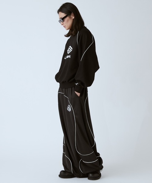 UMBRO（アンブロ）の「UMBRO×Lui's パイピングロゴスウェット