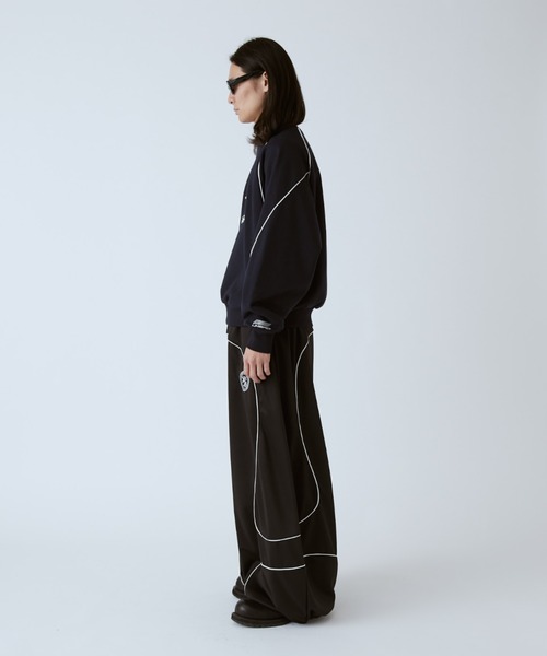 UMBRO(アンブロ)の「【UMBRO×Lui's 】パイピングロゴスウェット(スウェット・レディース・ブラック/ネイビー・S/M)」の19枚目の写真