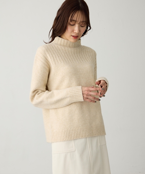 Petit Honfleur(プチオンフルール)の「メランジボトルネックニット(ニット/セーター・レディース・ベージュ/ネイビー/ピンク・M/L)」の5枚目の写真