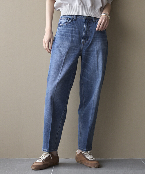 Healthy denim(ヘルシーデニム)の「Healthy Denim × Firsthand/ヘルシーデニム 別注 Carrot / テーパードシルエット デニムパンツ(デニムパンツ・レディース・ブルー・25/24/23)」の8枚目の写真