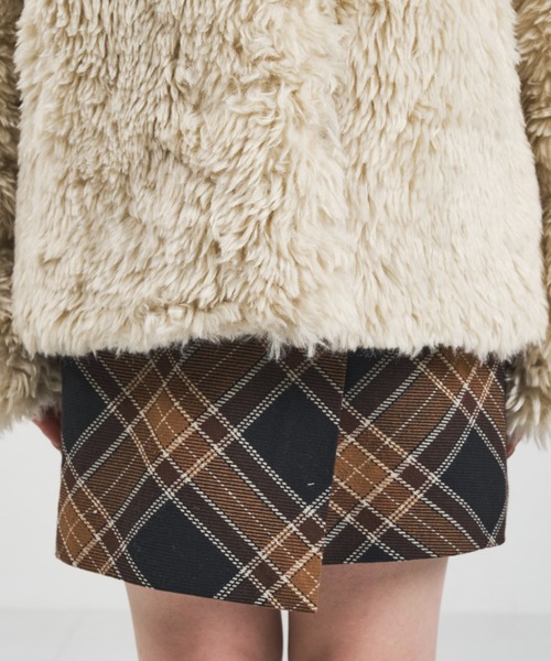 31 Sons de mode（トランテアン　ソン　ドゥ　モード）の「2025秋冬新作 一部店舗限定 シャギーファーショートコート（その他アウター・レディース・ベージュ/チャコールグレー・ﾌﾘ-）」の17枚目の写真