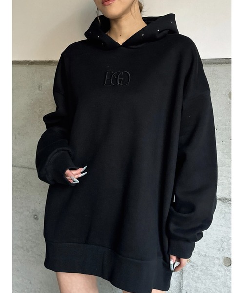 EGOIST（エゴイスト）の「ラインストーンフードトップス（パーカー・レディース・ホワイト/ブラック・FREE）」の4枚目の写真