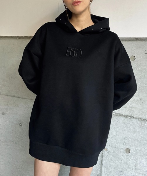 EGOIST（エゴイスト）の「ラインストーンフードトップス（パーカー・レディース・ホワイト/ブラック・FREE）」の3枚目の写真