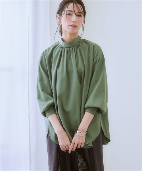 nissen（ニッセン）の「【とろみ素材】スタンドカラーリボンロング丈ブラウス（防シワ・吸汗速乾）＜大きいサイズ有＞（シャツ/ブラウス・レディース・アイボリー/ベージュ/グリーン/ブラック・L/LL/S/M）」の4枚目の写真