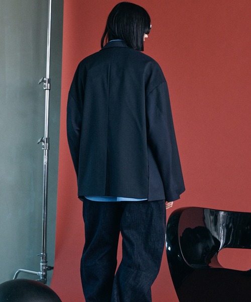 MAISON SPECIAL（メゾンスペシャル）の「《UNISEX》Cut-off Layering Prime-Over Jacket/カットオフレイヤリングプライムオーバージャケット【MAISON SPECIAL/メゾンスペシャル】■セットアップ対応■（テーラードジャケット・メンズ・チャコールグレー/ブラック・0/1/2）」の19枚目の写真