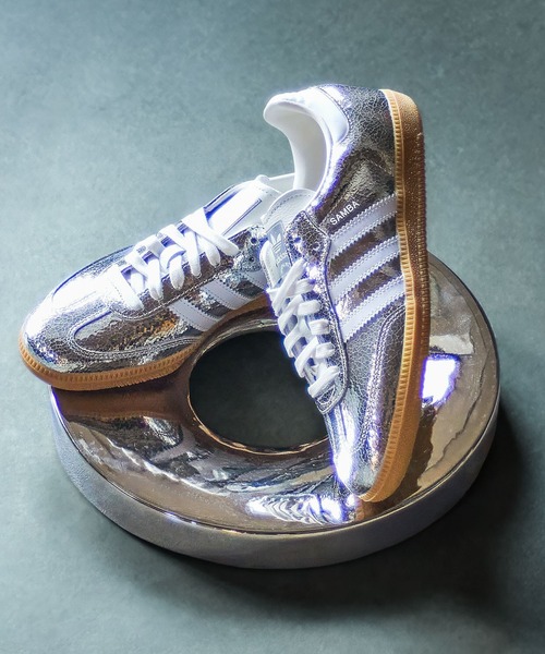 adidas(アディダス)の「(ADIDAS)SAMBA(スニーカー・レディース・シルバー・25cm/24cm/23cm/24.5cm/23.5cm)」の1枚目の写真