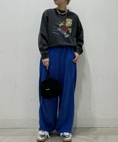 adidas(アディダス)の「(ADIDAS)SAMBA(スニーカー・レディース・シルバー・25cm/24cm/23cm/24.5cm/23.5cm)」の14枚目の写真