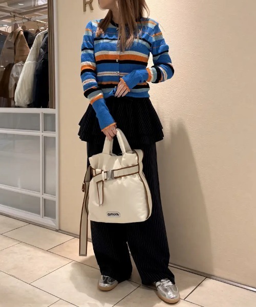 adidas(アディダス)の「(ADIDAS)SAMBA(スニーカー・レディース・シルバー・25cm/24cm/23cm/24.5cm/23.5cm)」の16枚目の写真