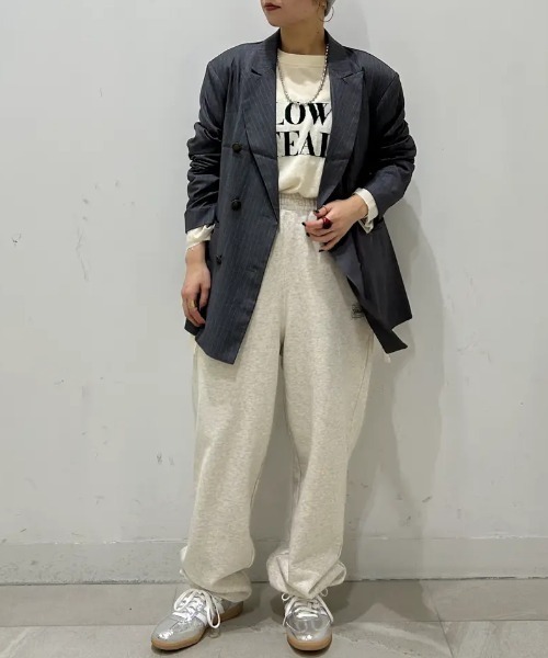 adidas(アディダス)の「(ADIDAS)SAMBA(スニーカー・レディース・シルバー・25cm/24cm/23cm/24.5cm/23.5cm)」の13枚目の写真