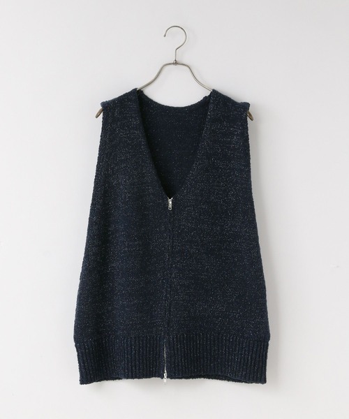 LOWRYS FARM（ローリーズファーム）の「ラメスラブＺＩＰベスト　644675（ベスト・レディース・グレー/アイボリー/ベージュ/ネイビー・FREE）」の4枚目の写真