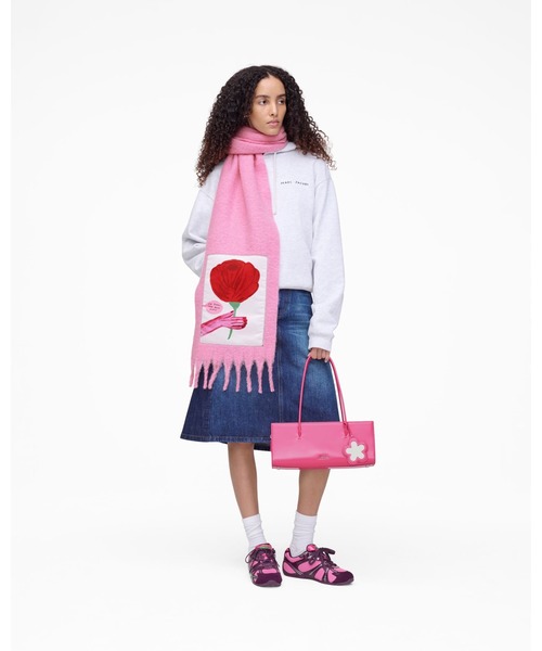 MARC JACOBS(マークジェイコブス)の「OH ROSE WOOL SCARF/デヴィッド・シュリグリー x マーク ジェイコブス オー ローズ ウール スカーフ(マフラー・レディース・ピンク系その他・ONE SIZE)」の2枚目の写真