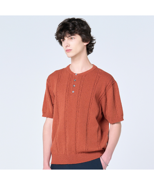 HYOJI（ヒョージ）の「SS ウォッシャブル [ケーブルヘンリーネック] クロップ半袖ニット (8カラー)（ニット/セーター・メンズ・レンガ/ネイビー/アイボリー/ブラック/チャコール/ブラウン/レッド/クリーム・FREE/SMALL/MEDIUM/LARGE/X-LARGE）」の8枚目の写真