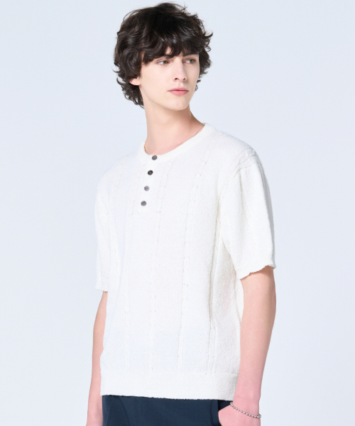 HYOJI（ヒョージ）の「SS ウォッシャブル [ケーブルヘンリーネック] クロップ半袖ニット (8カラー)（ニット/セーター・メンズ・レンガ/ネイビー/アイボリー/ブラック/チャコール/ブラウン/レッド/クリーム・FREE/SMALL/MEDIUM/LARGE/X-LARGE）」の19枚目の写真
