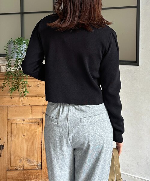 Thevon(ゼボン)の「クリアボタン肩タックニットカーディガン(カーディガン/ボレロ・レディース・アイボリー/ブラック/ライム/ピンク・FREE)」の13枚目の写真