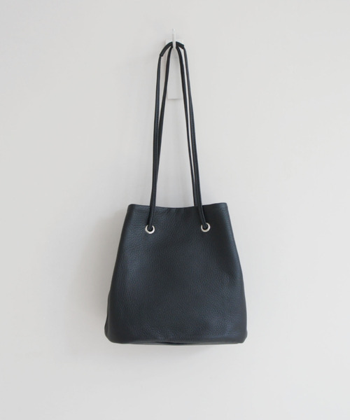 TIDEWAY(タイドウェイ)の「SHEETS 巾着SHOULDER(トートバッグ・レディース・グレイッシュベージュ/ダークグレー/ブラック・FREE)」の2枚目の写真