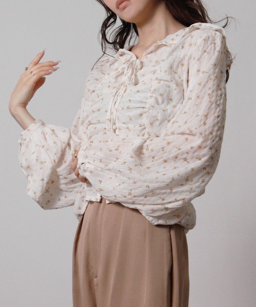 Social GIRL(ソーシャルガール)の「シャーリング小花柄フリルカラーブラウス シャツブラウス 長袖(シャツ/ブラウス・レディース・ブラック/ピンク/オフホワイト・M)」の10枚目の写真
