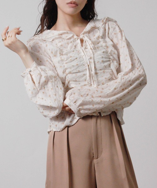 Social GIRL(ソーシャルガール)の「シャーリング小花柄フリルカラーブラウス シャツブラウス 長袖(シャツ/ブラウス・レディース・ブラック/ピンク/オフホワイト・M)」の11枚目の写真