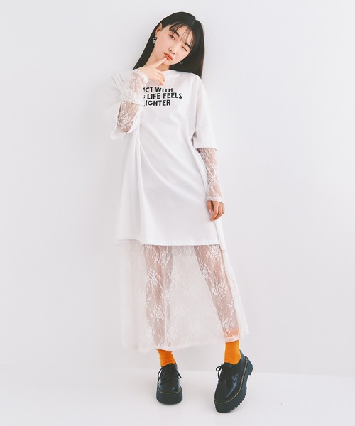 COLORME(カラーミー)の「【セット】Tシャツ&シアーレースワンピース(ワンピース・レディース・ホワイト/ブラック・FREE)」の2枚目の写真