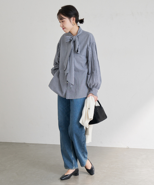 LE TALON(ルタロン)の「《追加》4cmスクエアVカットパンプス(パンプス・レディース・アイボリー/ブラック系その他・25cm/24.5cm/22cm/24cm/23.5cm/23cm/22.5cm)」の3枚目の写真