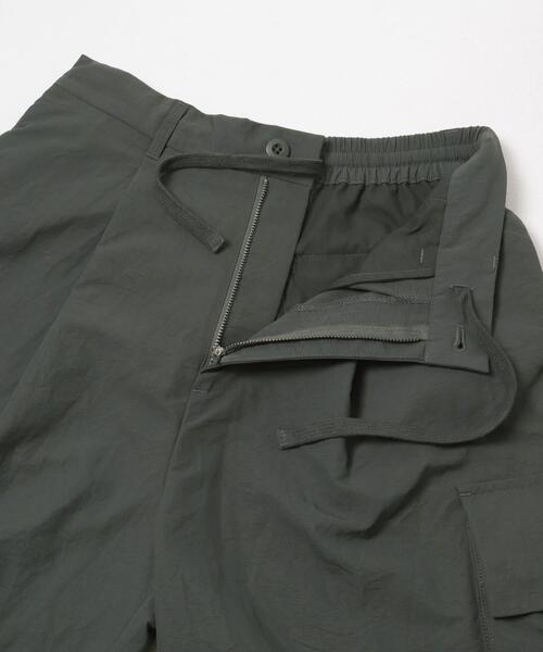 URBAN RESEARCH（アーバンリサーチ）の「URBAN RESEARCH iD　TASLAN NYLON OVER PANTS（その他パンツ・メンズ・チャコールグレー/ブラック・LARGE/MEDIUM）」の12枚目の写真