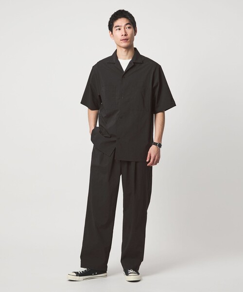green label relaxing(グリーンレーベルリラクシング)の「WONDER CLOTH オープンカラー 3ポケット 半袖シャツ -ストレッチ・接触冷感・吸水速乾-(シャツ/ブラウス・メンズ・ブラック/モカ/ダークグレー・XL/L/M/S)」の4枚目の写真