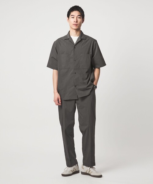 green label relaxing(グリーンレーベルリラクシング)の「WONDER CLOTH オープンカラー 3ポケット 半袖シャツ -ストレッチ・接触冷感・吸水速乾-(シャツ/ブラウス・メンズ・ブラック/モカ/ダークグレー・XL/L/M/S)」の6枚目の写真