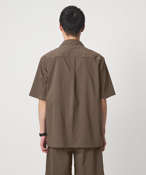 green label relaxing(グリーンレーベルリラクシング)の「WONDER CLOTH オープンカラー 3ポケット 半袖シャツ -ストレッチ・接触冷感・吸水速乾-(シャツ/ブラウス・メンズ・ブラック/モカ/ダークグレー・XL/L/M/S)」の9枚目の写真