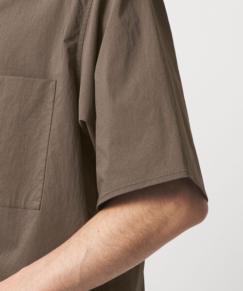 green label relaxing(グリーンレーベルリラクシング)の「WONDER CLOTH オープンカラー 3ポケット 半袖シャツ -ストレッチ・接触冷感・吸水速乾-(シャツ/ブラウス・メンズ・ブラック/モカ/ダークグレー・XL/L/M/S)」の11枚目の写真