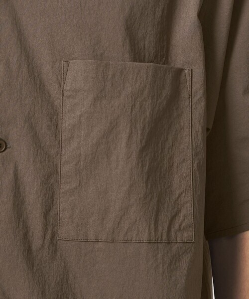 green label relaxing(グリーンレーベルリラクシング)の「WONDER CLOTH オープンカラー 3ポケット 半袖シャツ -ストレッチ・接触冷感・吸水速乾-(シャツ/ブラウス・メンズ・ブラック/モカ/ダークグレー・XL/L/M/S)」の13枚目の写真