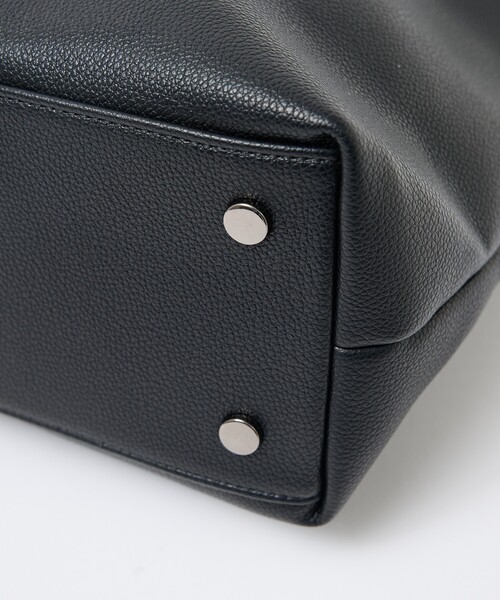 ABAHOUSE les essentiels（アバハウスレエッセンシャル アバハウス エッセンシャル）の「【ABAHOUSE　les essentiels】 定番トートバッグ / スプリットレザー/シュリンク/クラッチバッグ付き / ブリーフバッグ /A4サイズ対応（トートバッグ・メンズ・ブラック/ネイビー/グレー・フリー）」の5枚目の写真