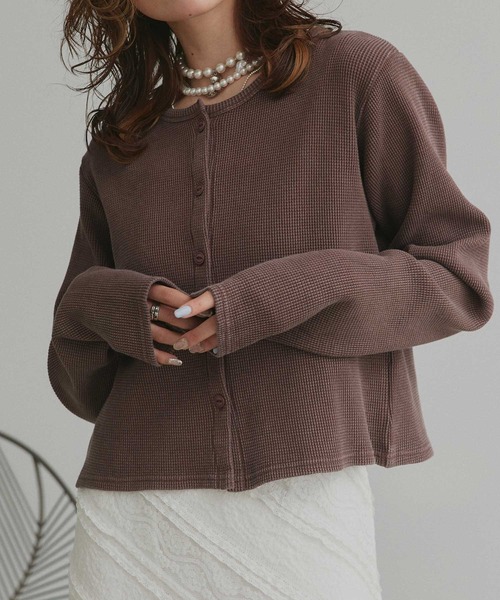 ad thie（アドティエ）の「ワッフル コンパクト カーディガン（カーディガン/ボレロ・レディース・ピンク/イエロー/ブラック/ライトグレー/ブラウン系/ブラック系・FREE）」の5枚目の写真