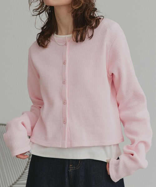 ad thie（アドティエ）の「ワッフル コンパクト カーディガン（カーディガン/ボレロ・レディース・ピンク/イエロー/ブラック/ライトグレー/ブラウン系/ブラック系・FREE）」の6枚目の写真