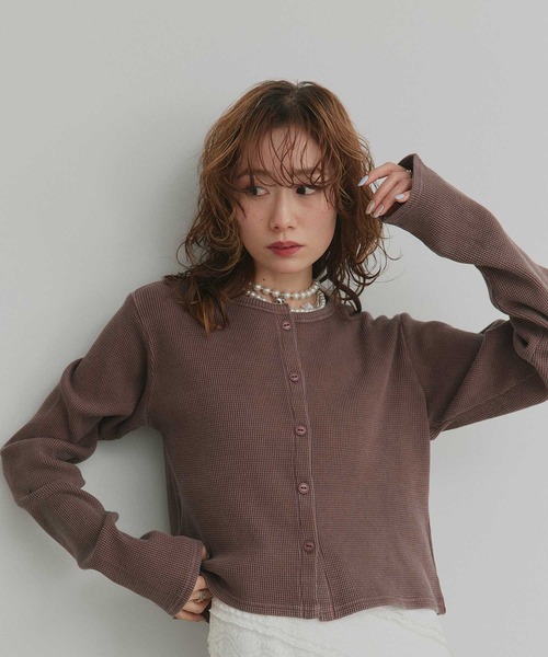 ad thie（アドティエ）の「ワッフル コンパクト カーディガン（カーディガン/ボレロ・レディース・ピンク/イエロー/ブラック/ライトグレー/ブラウン系/ブラック系・FREE）」の18枚目の写真