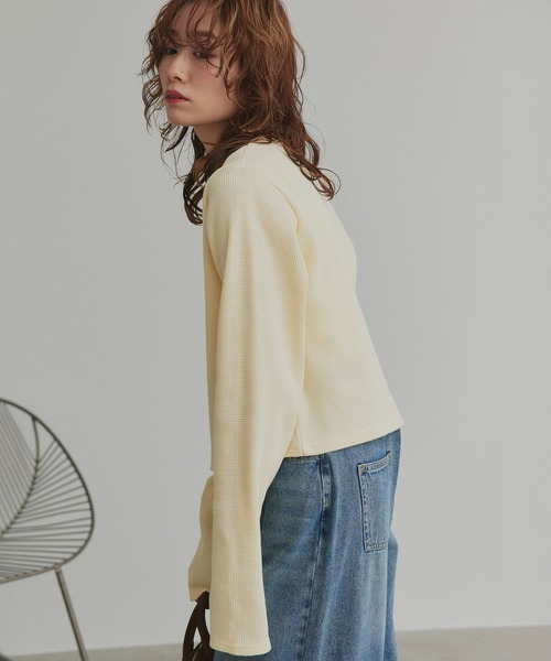 ad thie（アドティエ）の「ワッフル コンパクト カーディガン（カーディガン/ボレロ・レディース・ピンク/イエロー/ブラック/ライトグレー/ブラウン系/ブラック系・FREE）」の8枚目の写真