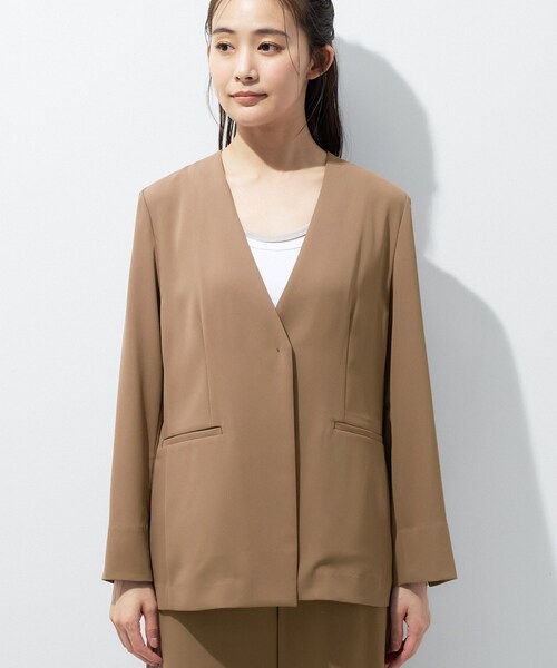 INDIVI（インディヴィ）の「【さらに軽く軽快！／着る日傘】ノーカラージャケット（ノーカラージャケット・レディース・ブラック/ブラウン系/ダークグレー・36/38/40）」の5枚目の写真